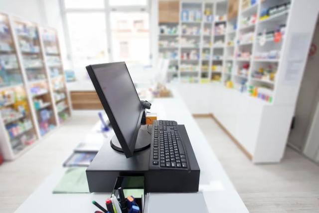 我開藥店的親身經(jīng)歷我開藥店的親身經(jīng)歷_知乎小說插圖