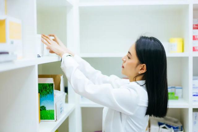 我開藥店的親身經(jīng)歷我開藥店的親身經(jīng)歷_知乎小說插圖1