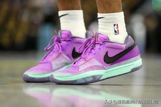 籃球鞋排名名牌籃球鞋排名前十名插圖1