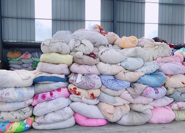 白鯨魚舊衣服回收多少錢—斤白鯨魚舊衣回收價格是多少斤插圖1